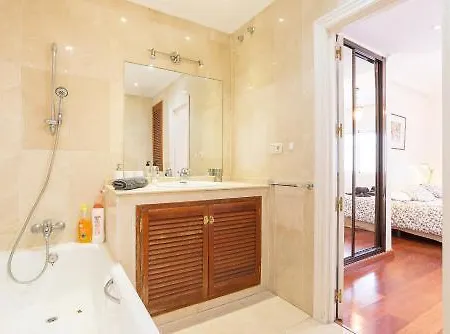 Soho Centro 3 * マラガ